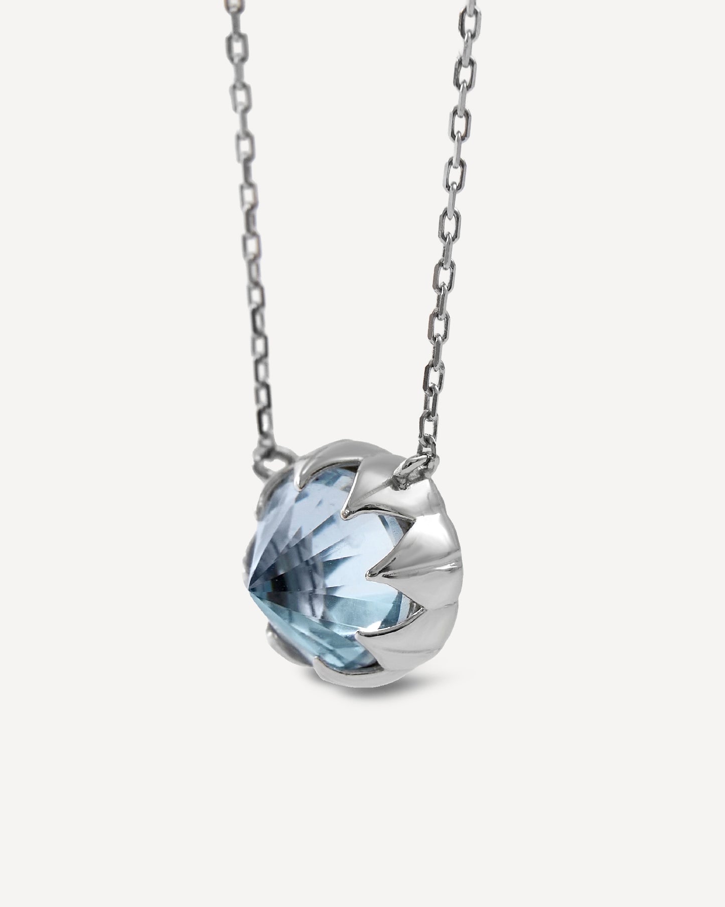 Colar Protea em Ouro Branco 18k e Topázio Sky