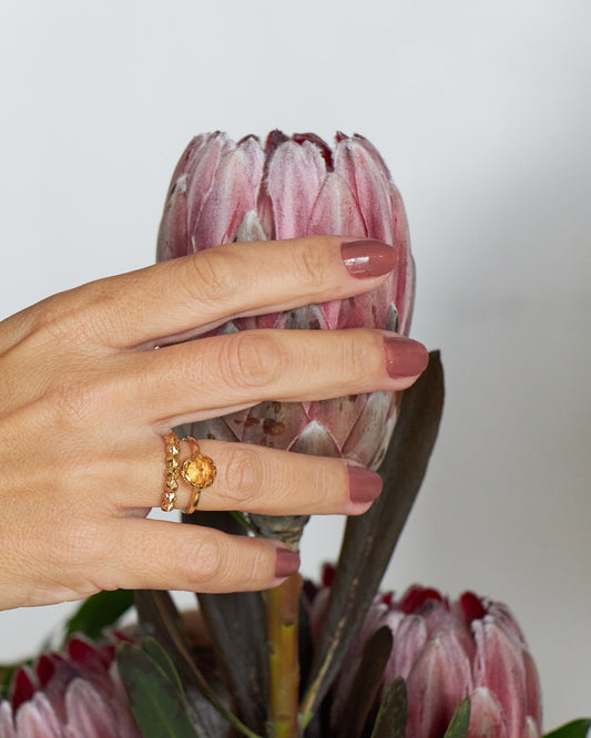 Anel Protea em ouro 18k e Citrino Grande